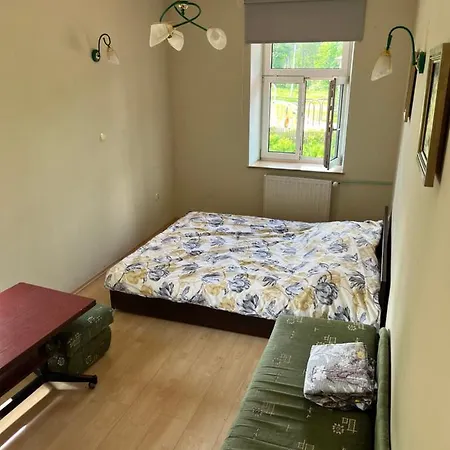 Gosciniec Szczeliniec Hostel *