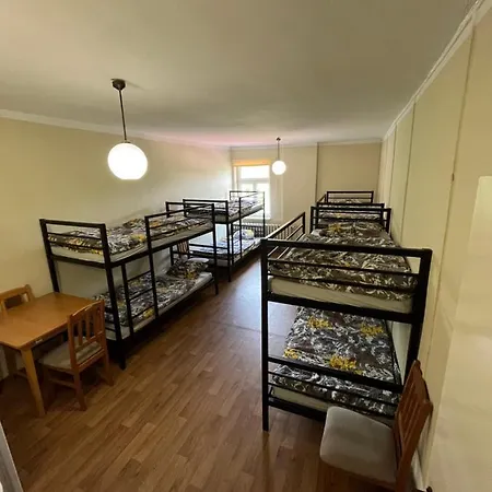 Gosciniec Szczeliniec Hostel Karlow